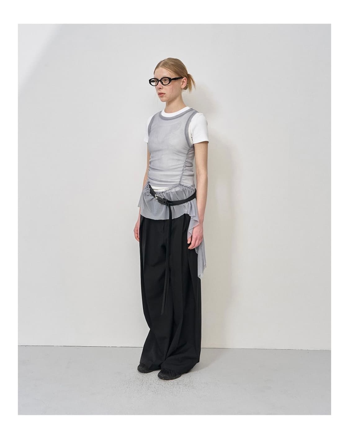 (새상품) LCDC MESH FRILL SLEEVELESS TOP 상품이미지2