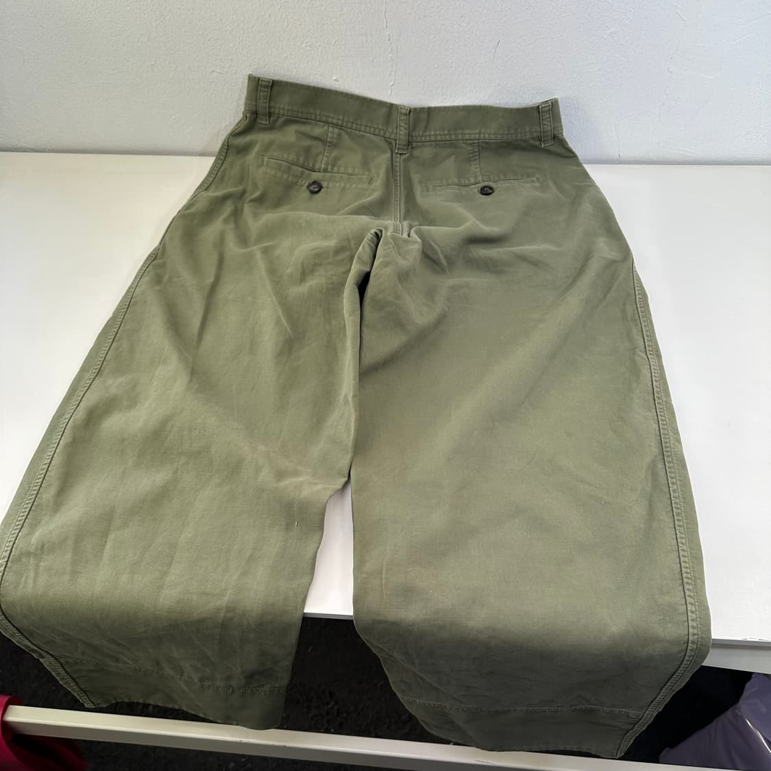 30-31 COS 카키 세미벌룬핏 치노팬츠 상품이미지7