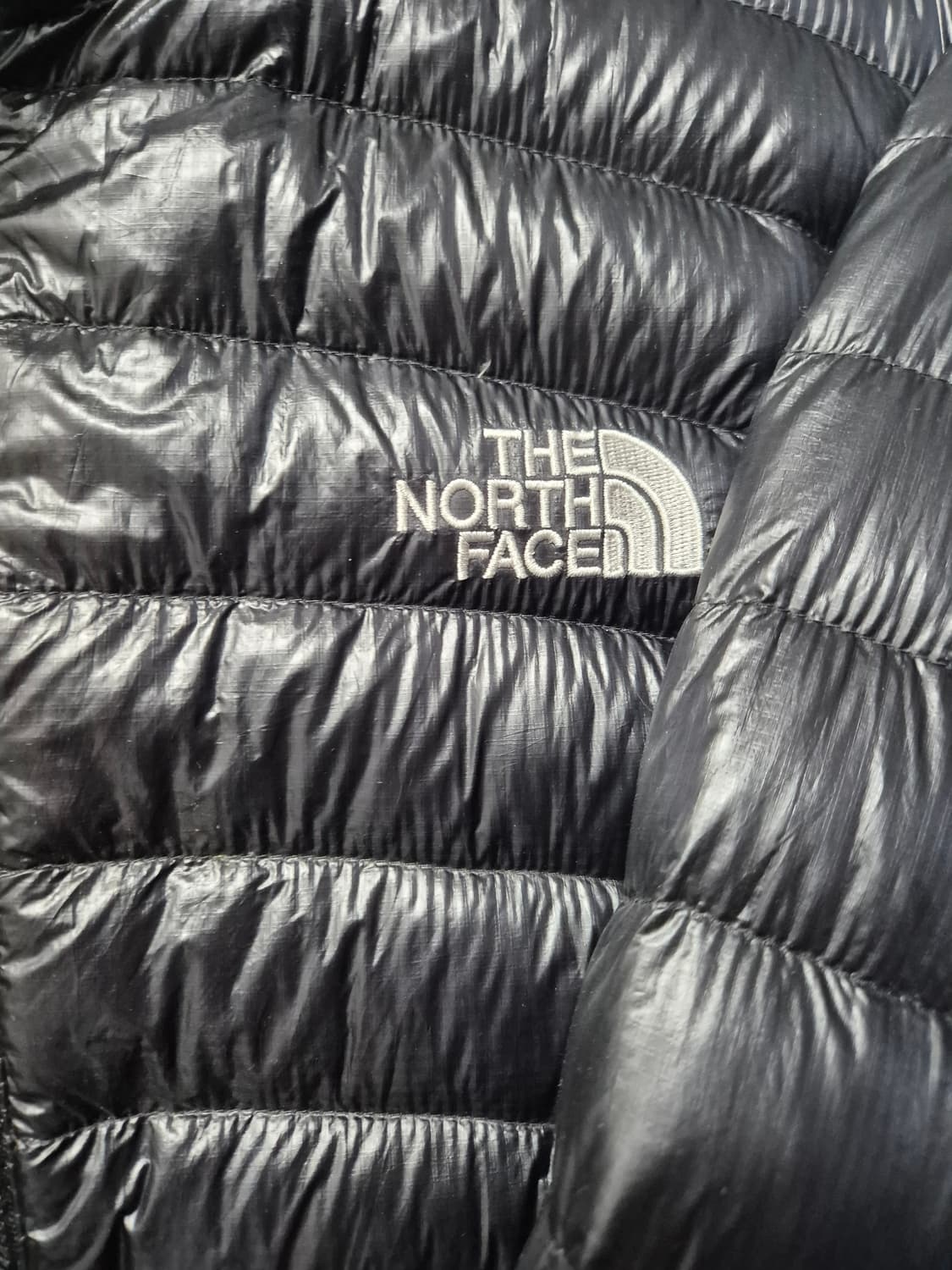노스페이스 서밋 경량 패딩점퍼 블랙 / 95~100(정품) 상품이미지4