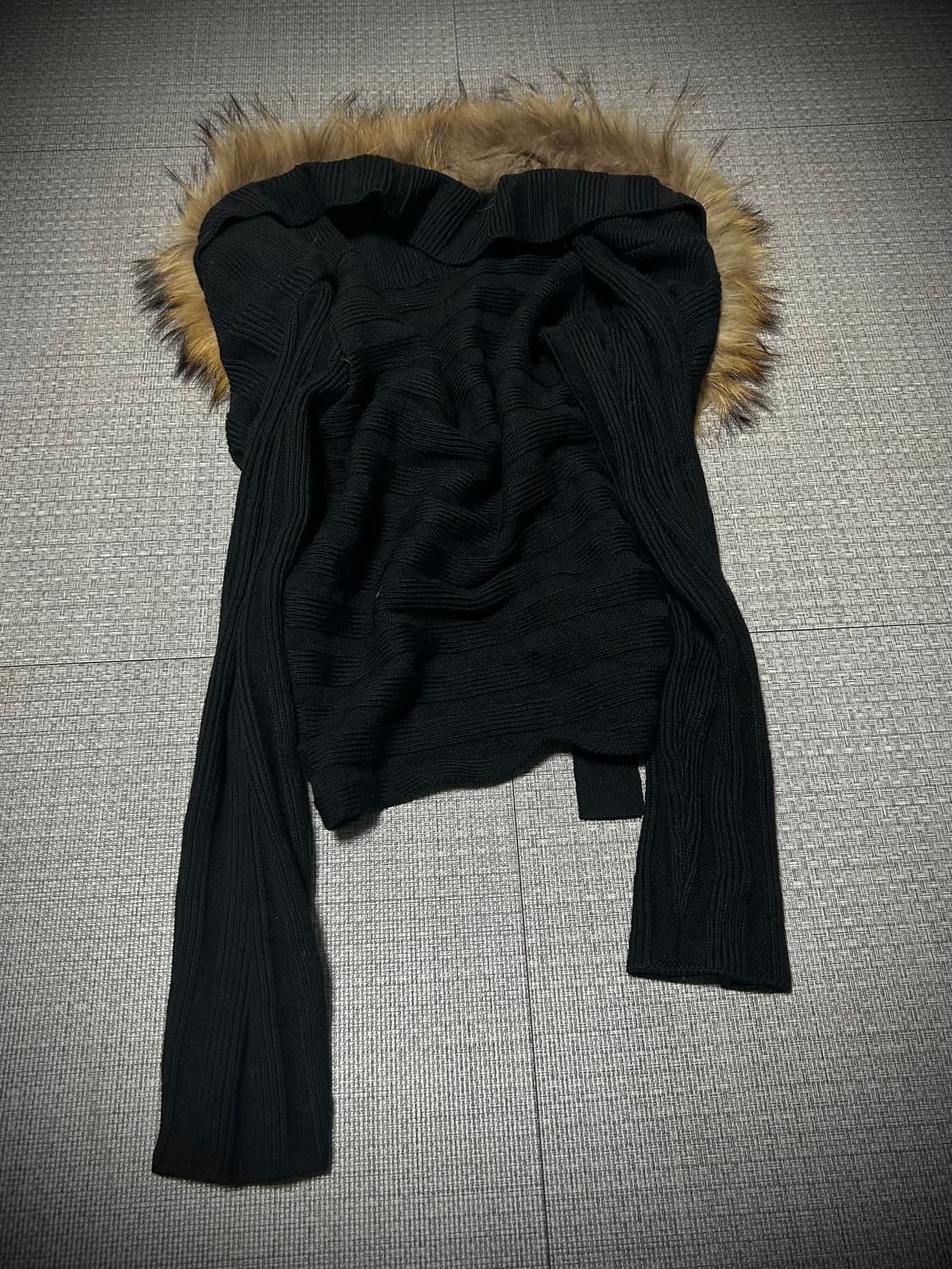 2000s Pinky&Dianne 펑크 블랙 딱붙 퍼 가디건 상품이미지3