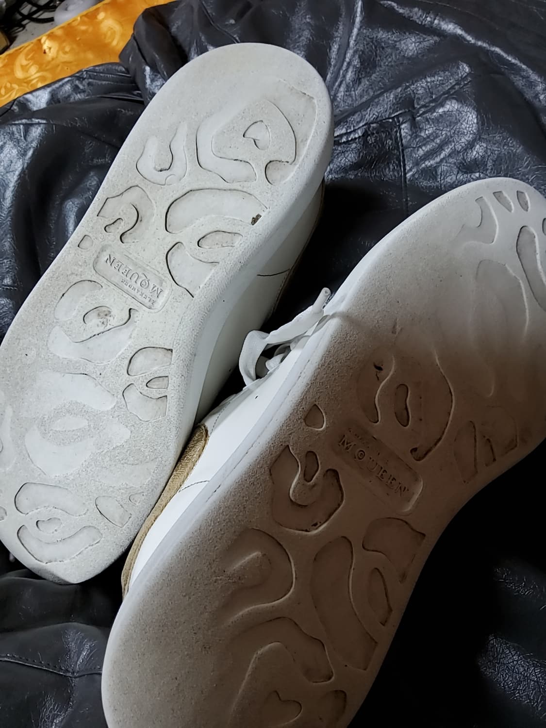 알렉산더 맥퀸 오버솔 골드 265 상품이미지8