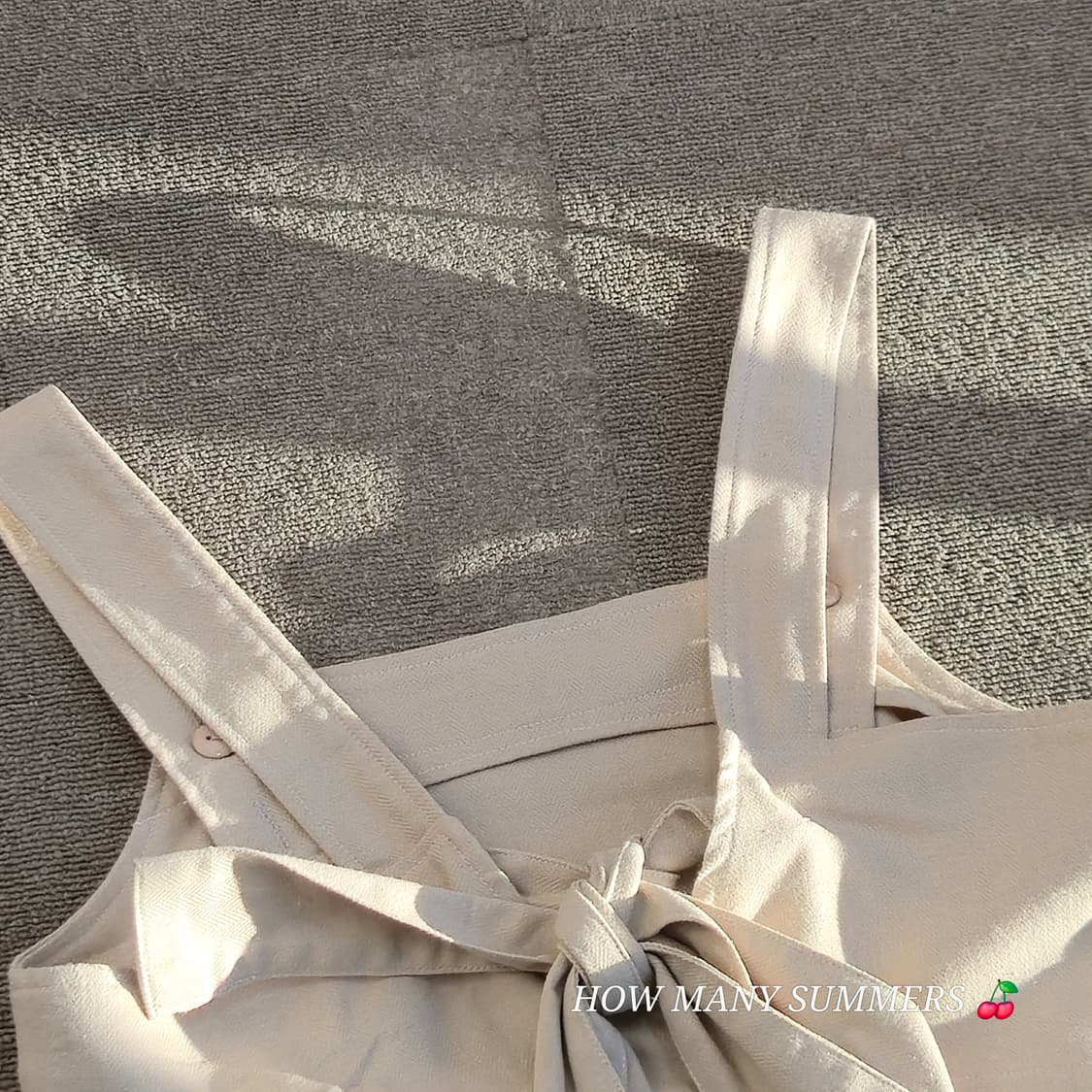 베이지 슬리브리스 탑 백리본 상품이미지6