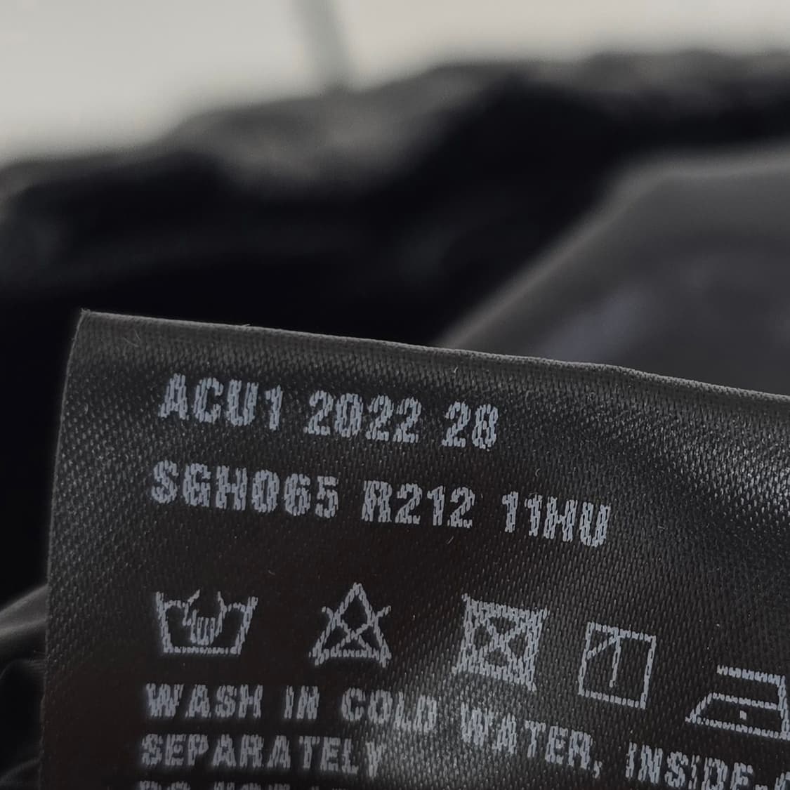 프라다 패딩 조끼 50사이즈 100 판매 상품이미지6