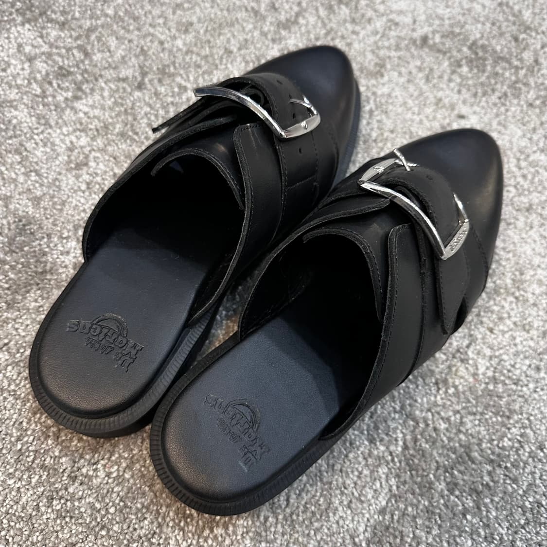 닥터마틴 나이로 블랙 템퍼리 가죽 버클 뮬235 상품이미지3