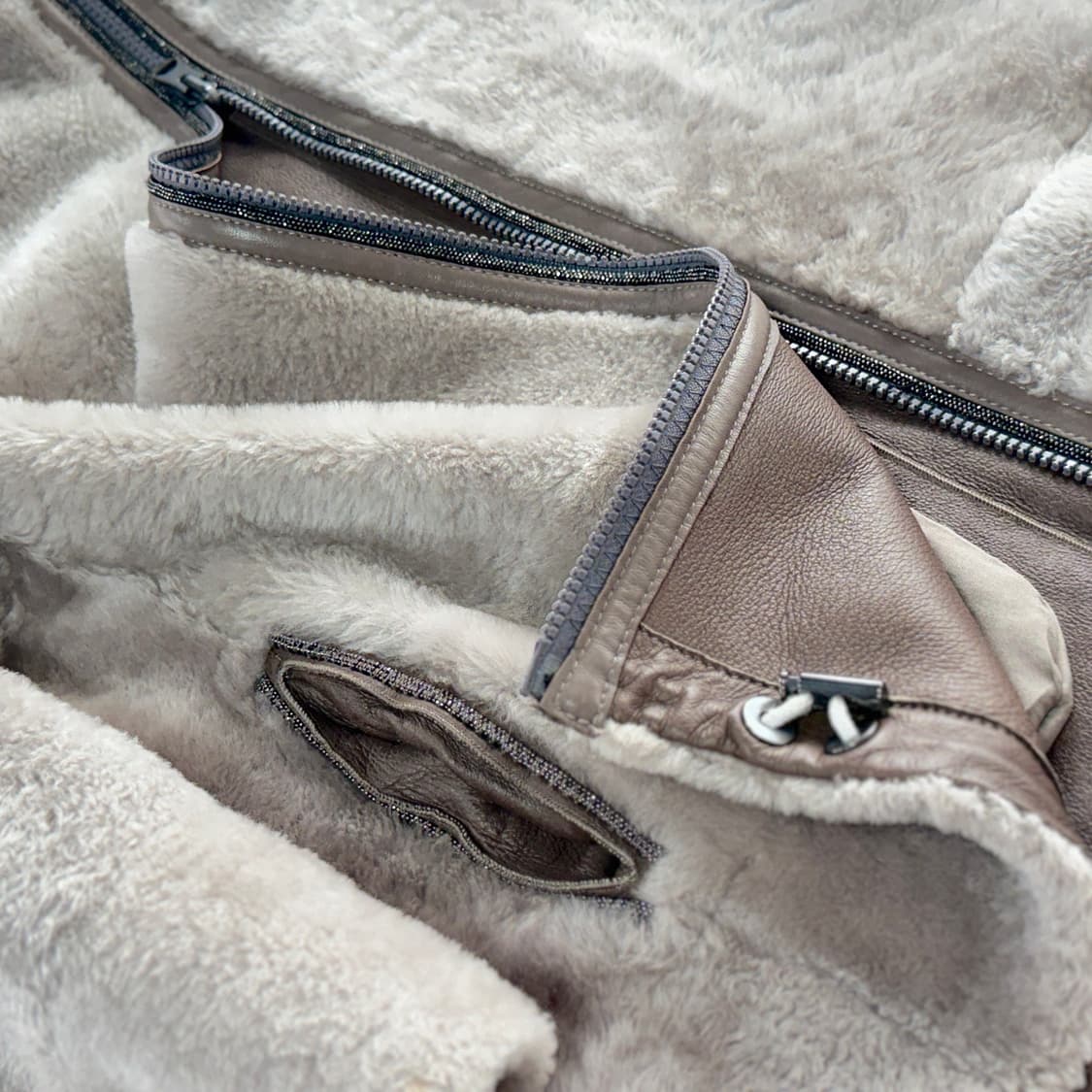 브루넬로쿠치넬리 시어링 레더 무스탕 상품이미지3