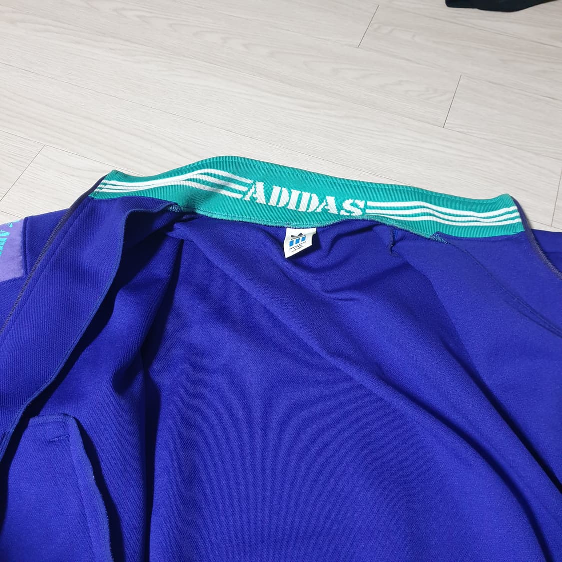 제펜 아디다스 트랙탑 상품이미지2