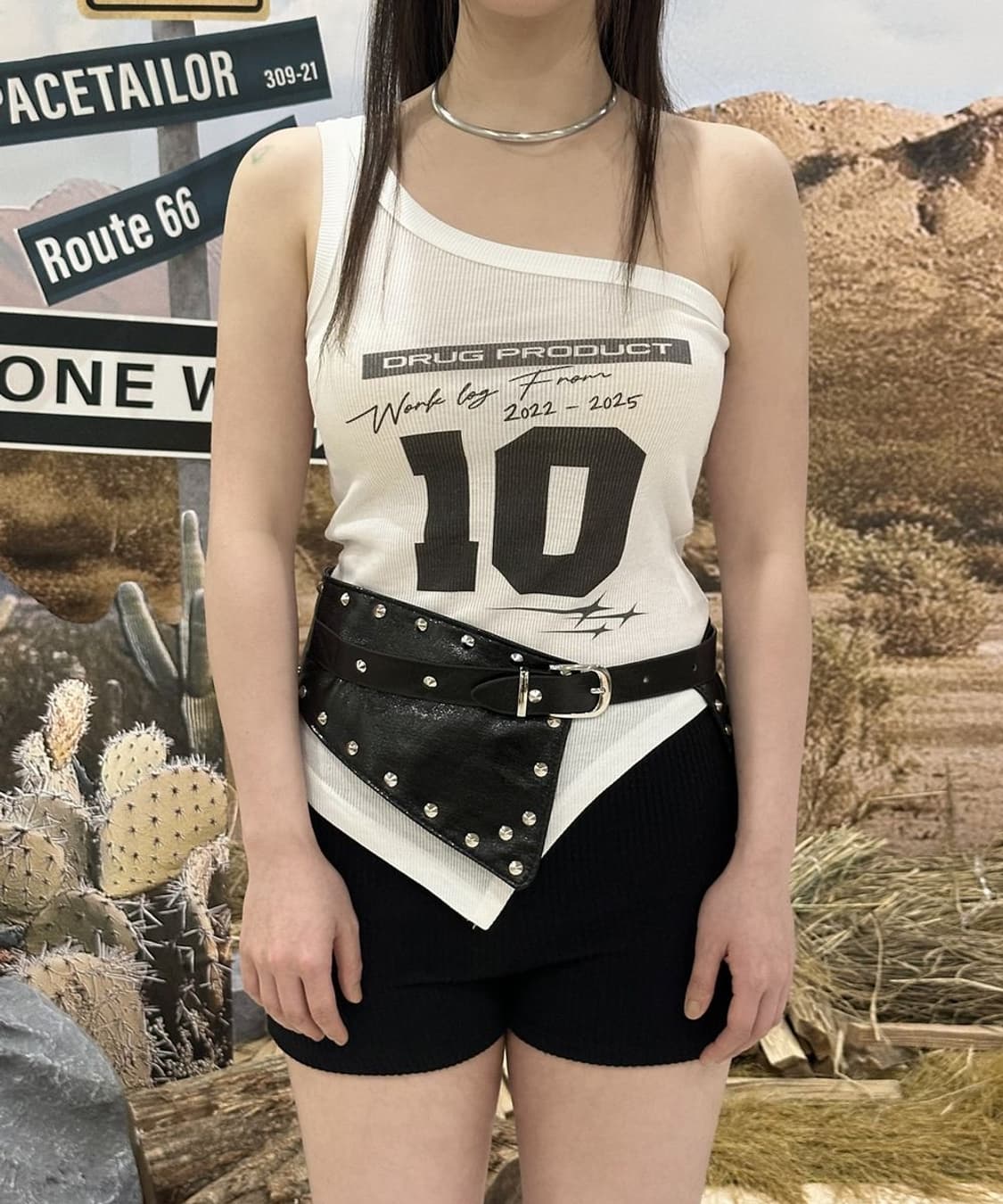 드러그 프로덕트 원숄더 슬리브리스 민소매 탑 화이트 상품이미지1