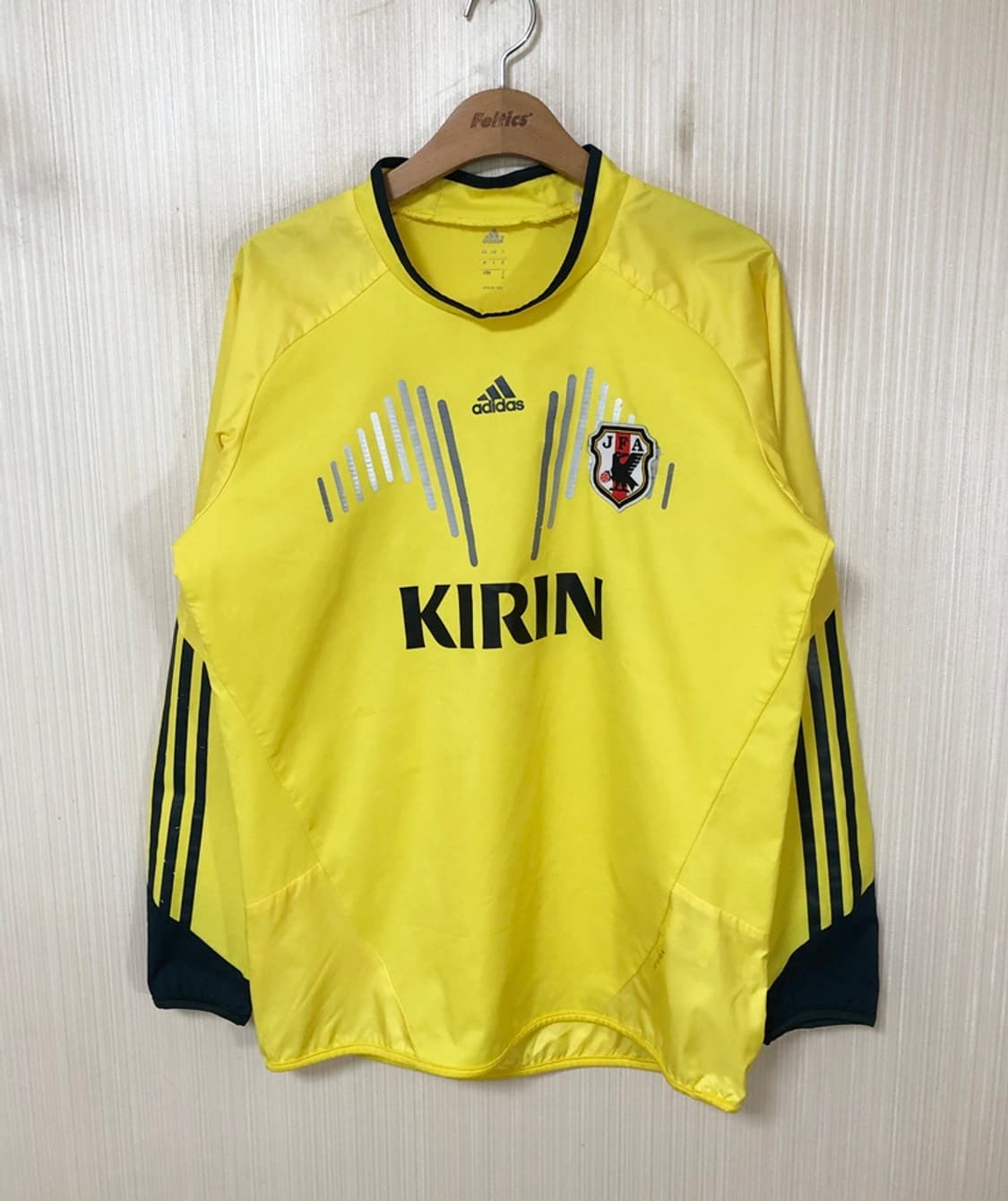 아디다스 12-13 일본축구국대 트레이닝(훈련용) 윈드셔츠 L(일본) 상품이미지1