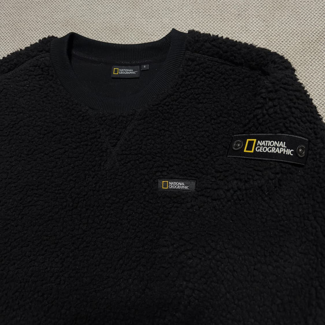 내셔널지오그래픽 뽀글이 플리스 맨투맨 상품이미지2