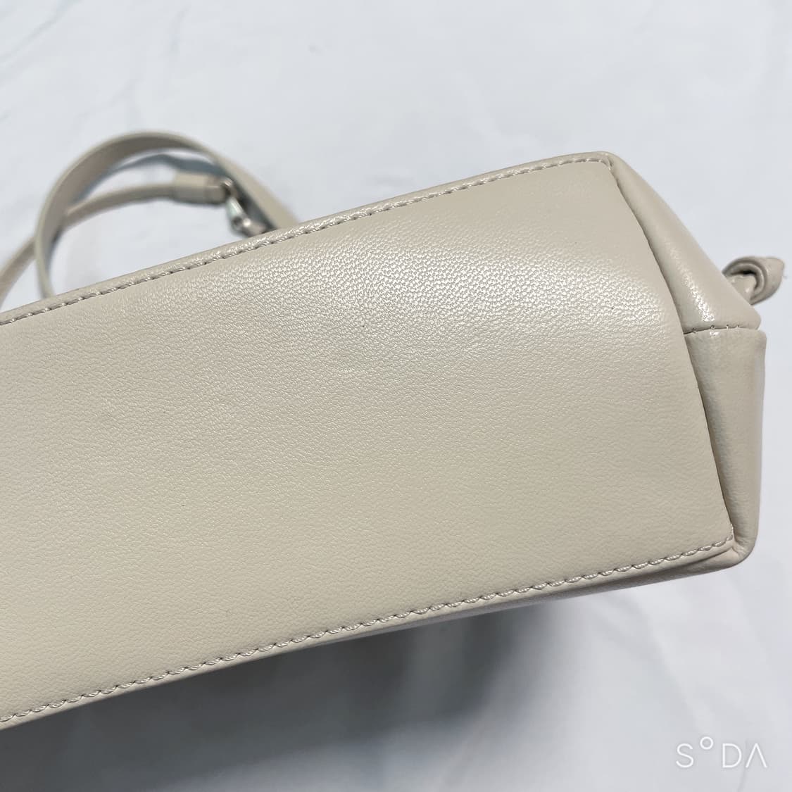 루에브르 미니 숄더백 상품이미지3