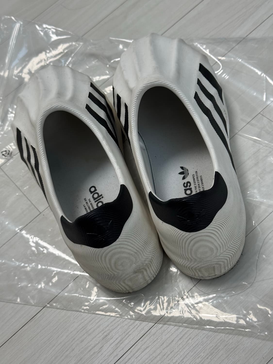 아디폼 슈퍼스타 275 상품이미지3