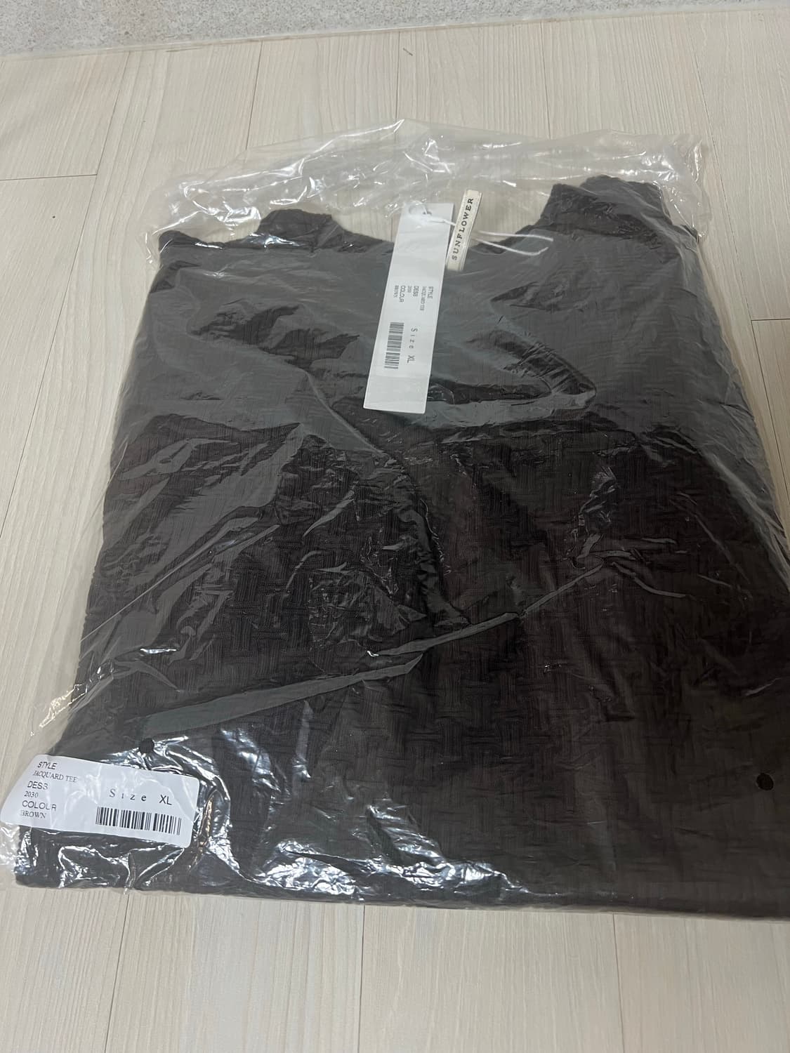 선플라워 자카드 티셔츠 브라운 상품이미지6