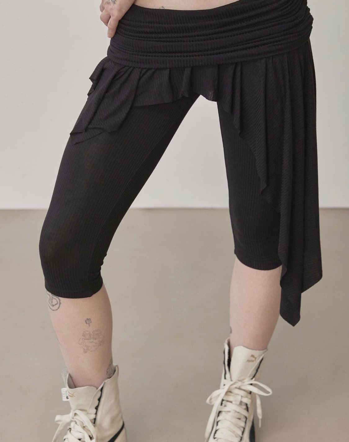 스컬프터 Asymmetric Skirt Leggings 카프리 레깅스 상품이미지2