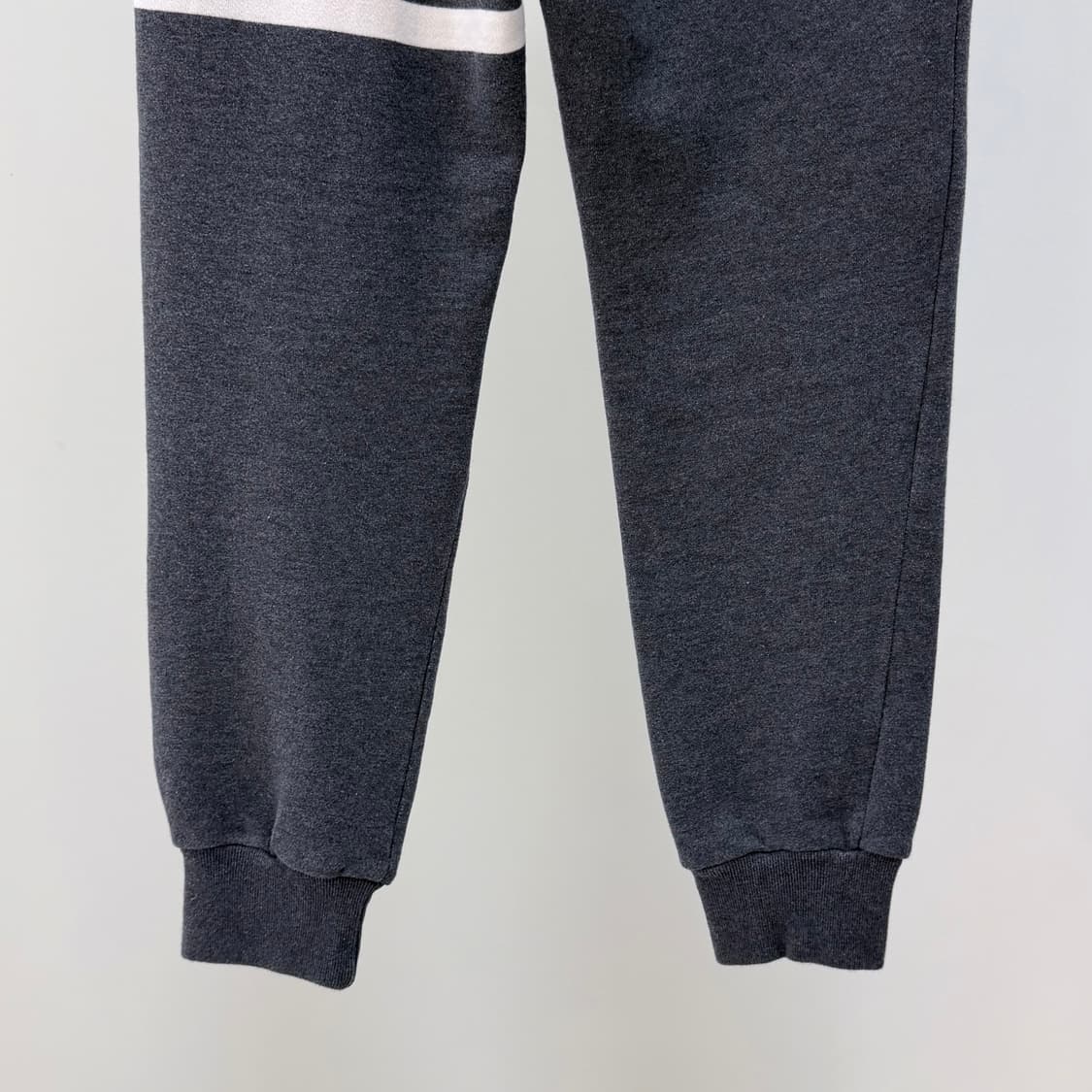 [S+급/1] 톰브라운 사선완장 트레이닝 조거팬츠 바지 다크그레이 상품이미지8