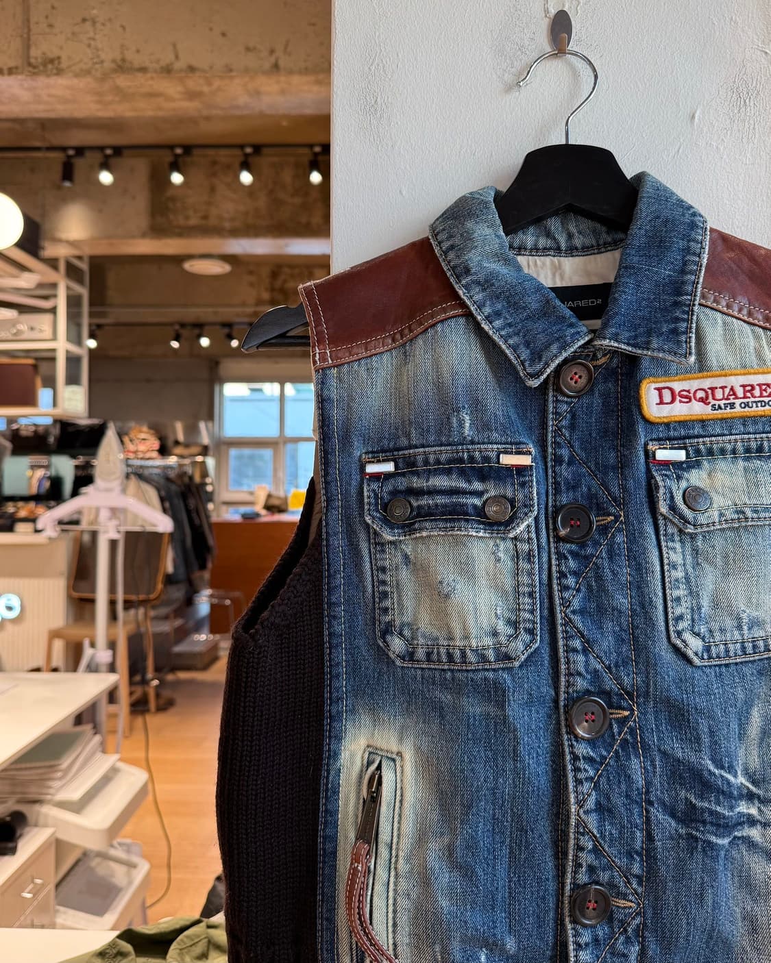 디스퀘어드2 데님 다운 베스트 자켓  상품이미지4