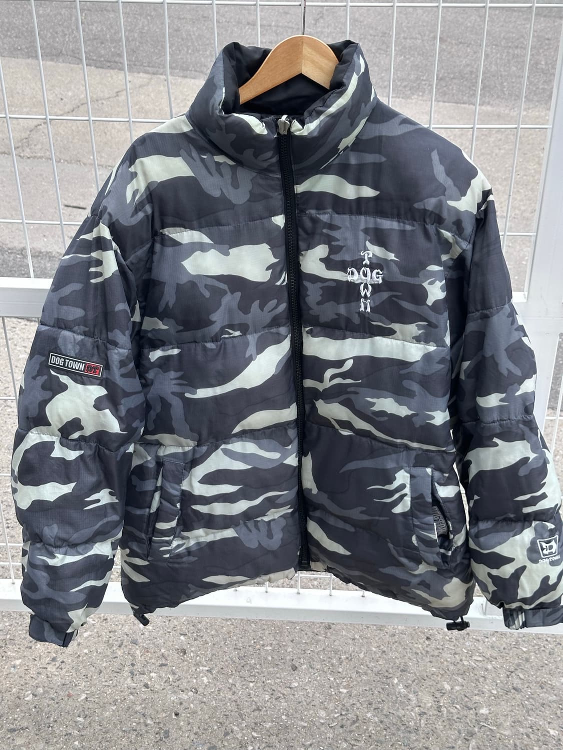 DogTown Reversible Jacket 상품이미지3
