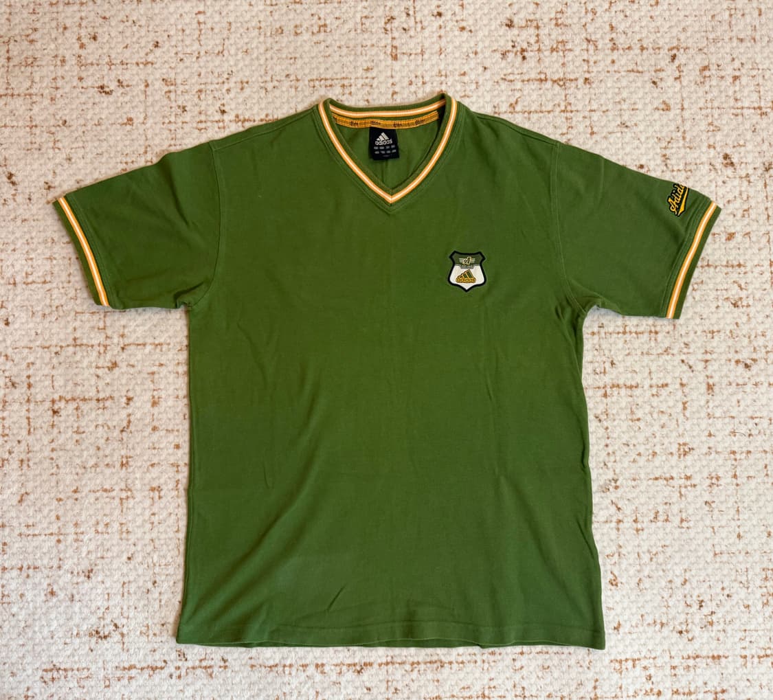 아디다스 녹색 브이넥 반팔 티셔츠 상품이미지1