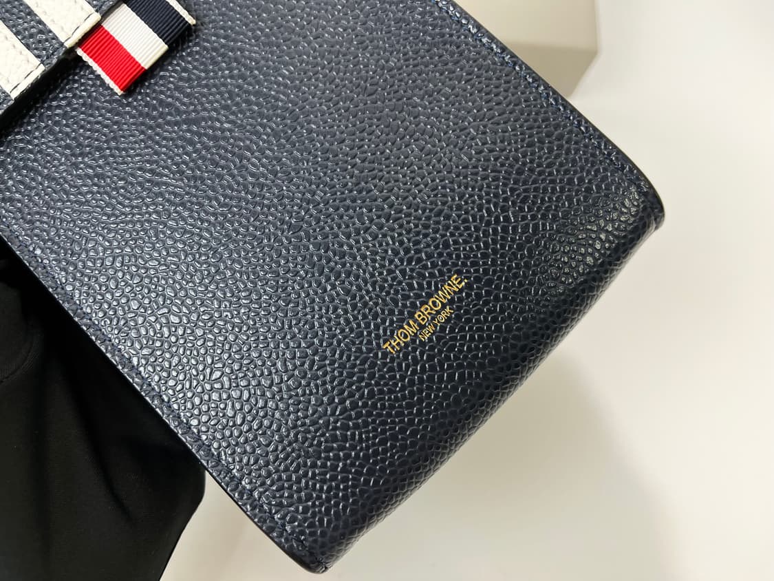 톰브라운 사선 스프라이트 폰 홀더 미니백 상품이미지6