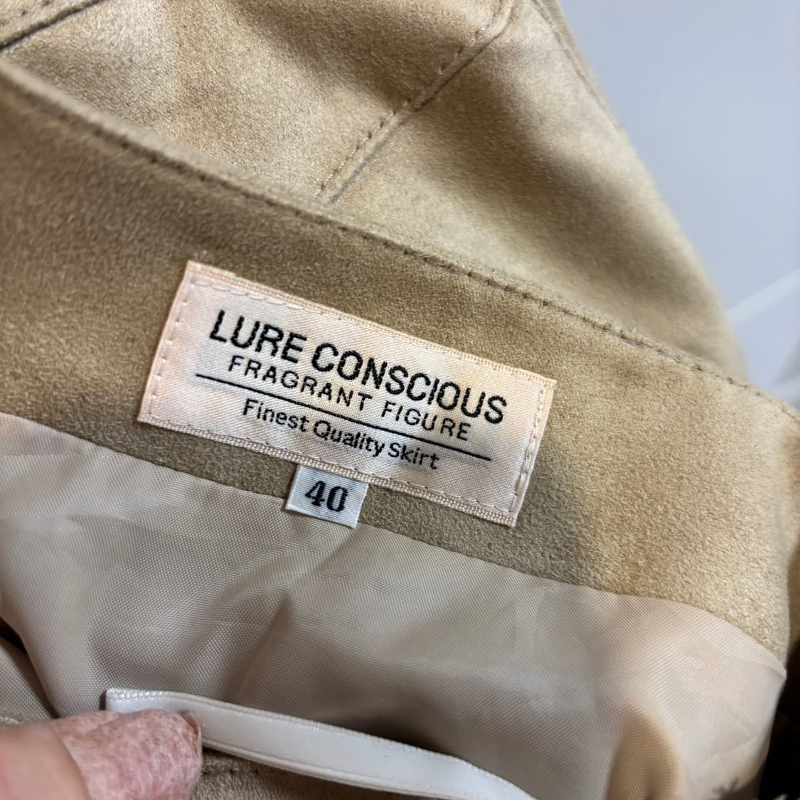 일본브랜드 스웨이드st 베이지 미디 스커트 상품이미지8