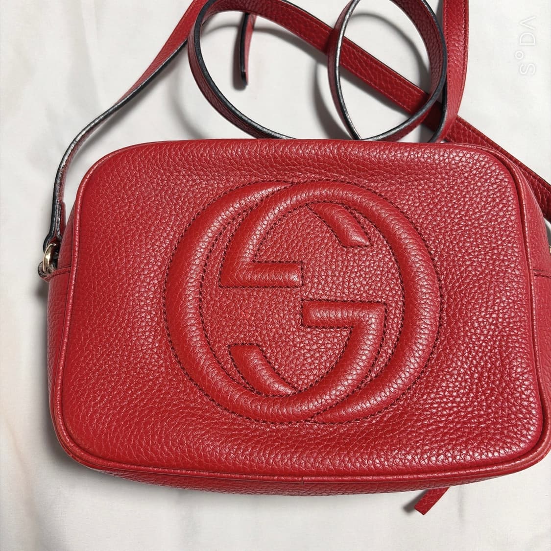 구찌 소호 디스코백 레드 태슬 크로스백 상품이미지2