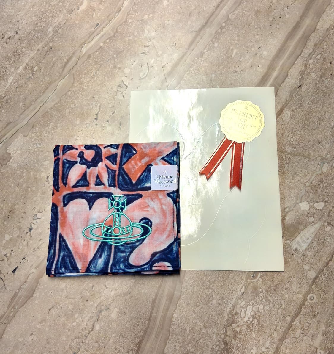 비비안웨스트우드 면 손수건 5 (새상품 with Case) 상품이미지3