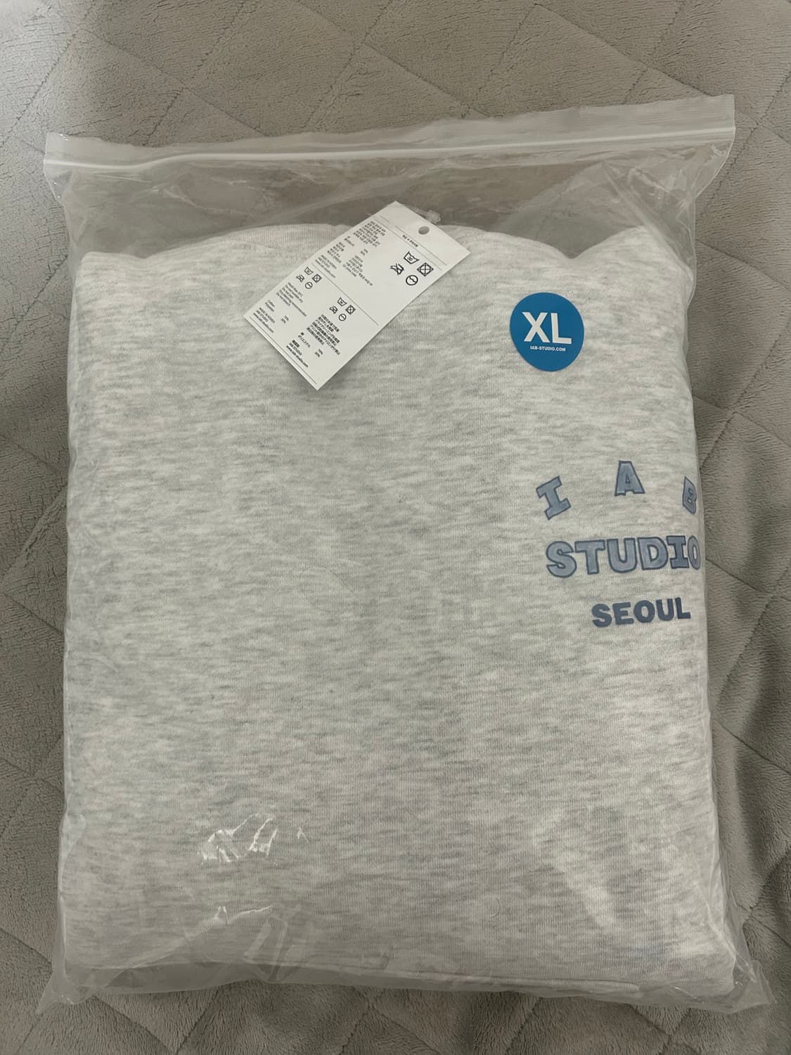 아이앱 스튜디오 서울 후드티 상품이미지3