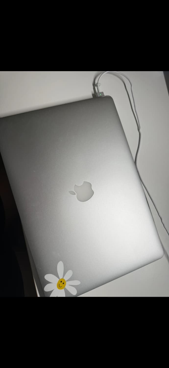 맥북 프로 레티나 15인치 (2015년형) 판매합니다(충전기 포함) 상품이미지2