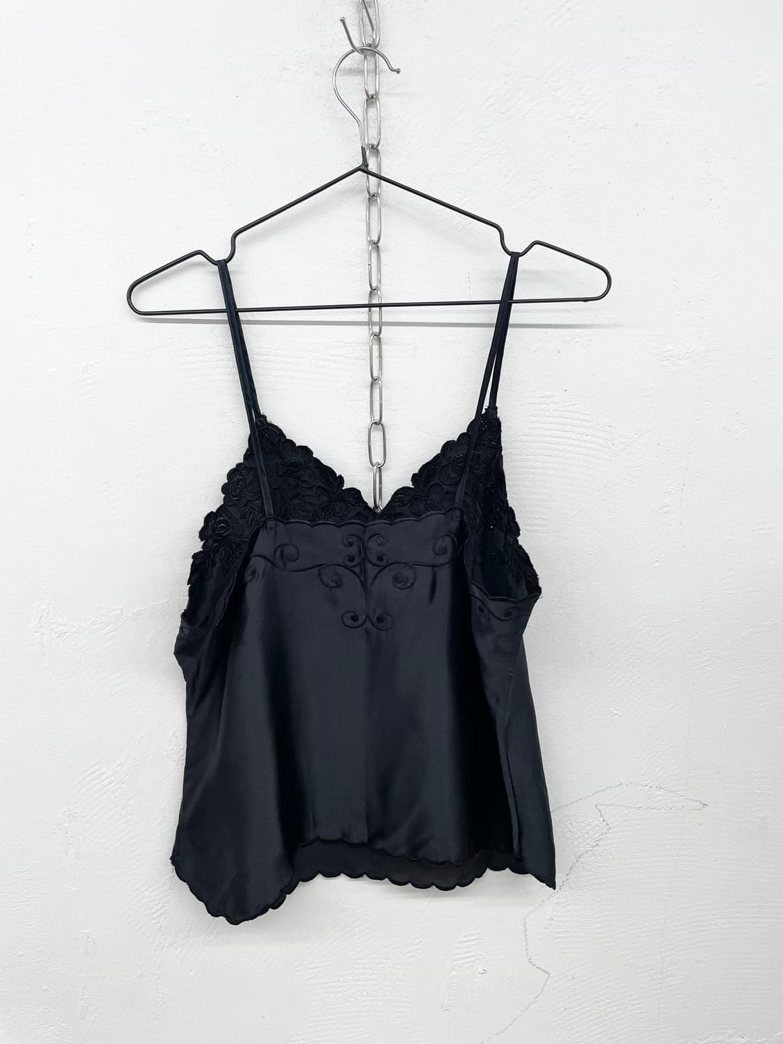 블랙 새틴 자수 슬립 상품이미지6