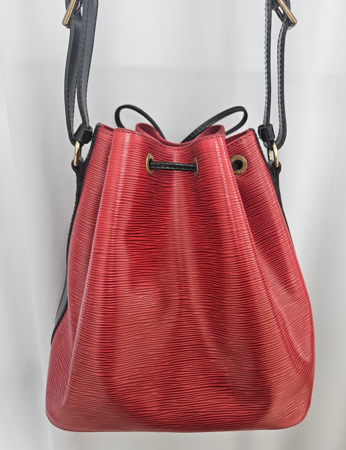 루이비통 에삐노에 빈티지 버킷백 블렉/레드 콤비 [정품+감정서] 상품이미지3