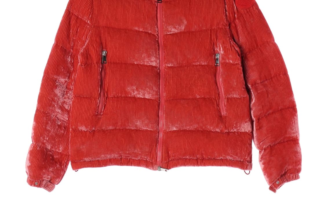 몽클레어 벨벳 코듀로이 다운 재킷 숏 패딩 2WAY 집업 푸퍼 레드
 상품이미지5