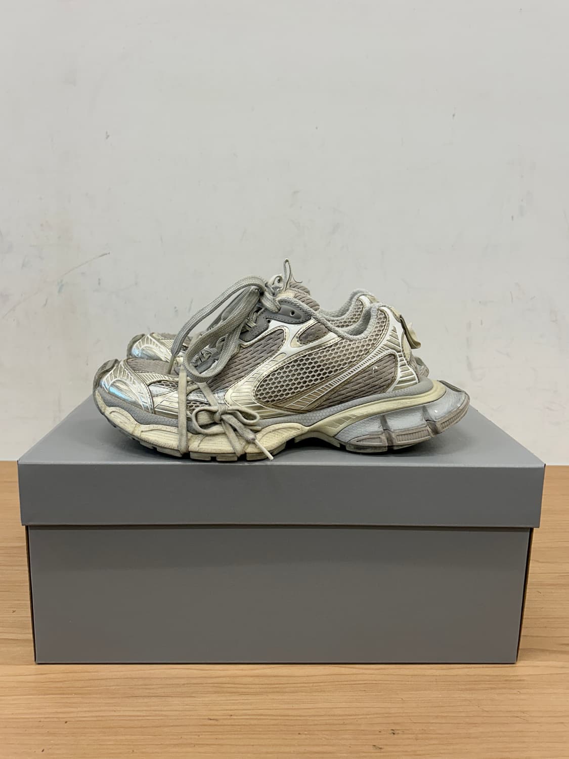 발렌시아가 3xl 에그쉘 상품이미지2