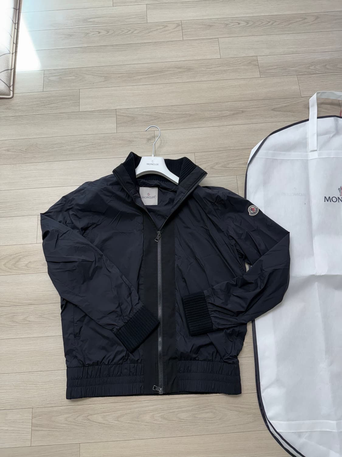 몽클레어 바람막이 3사이즈 상품이미지2