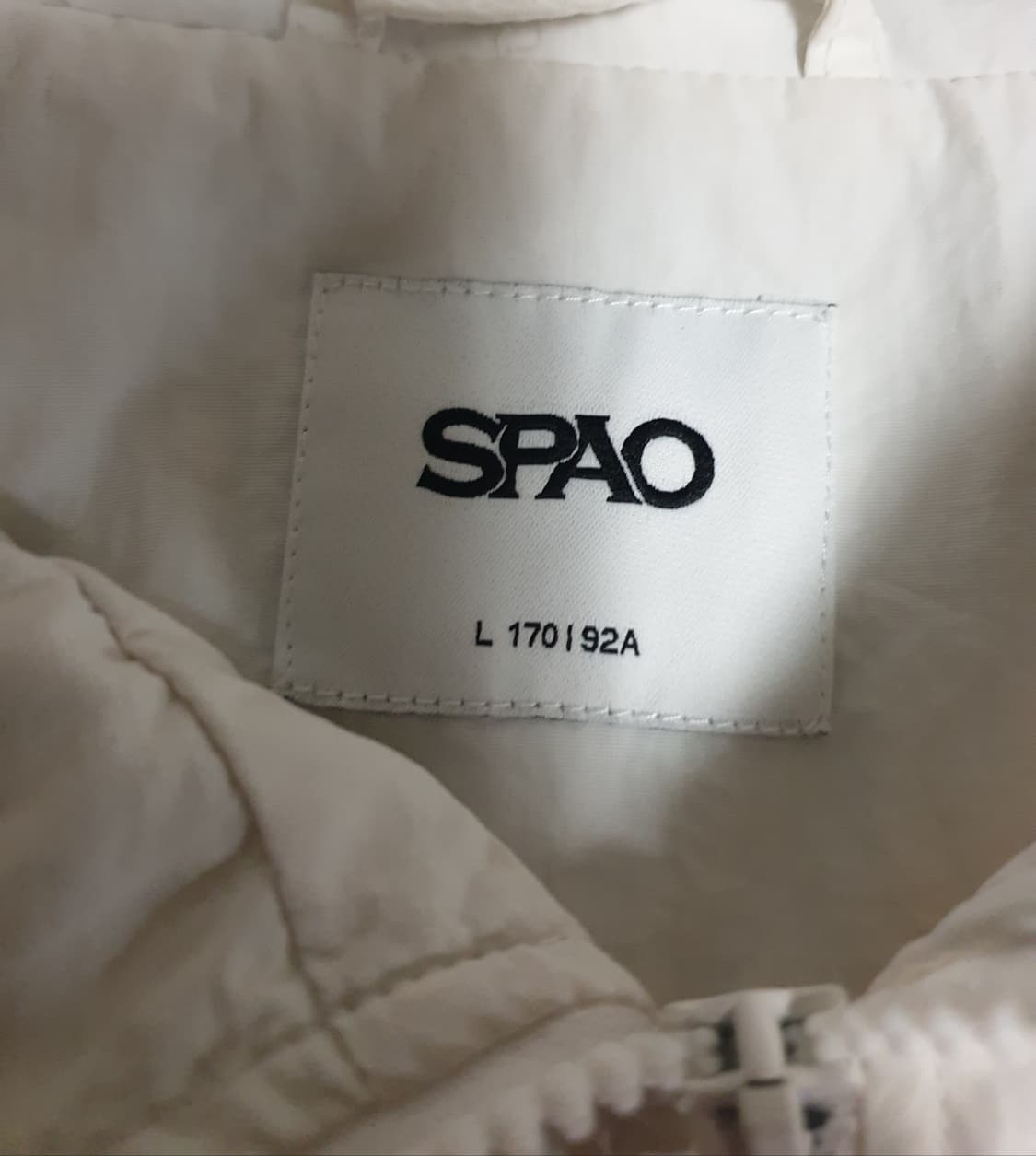 스파오 크롭 바람막이 짚업 자켓 화이트 (L) 상품이미지2