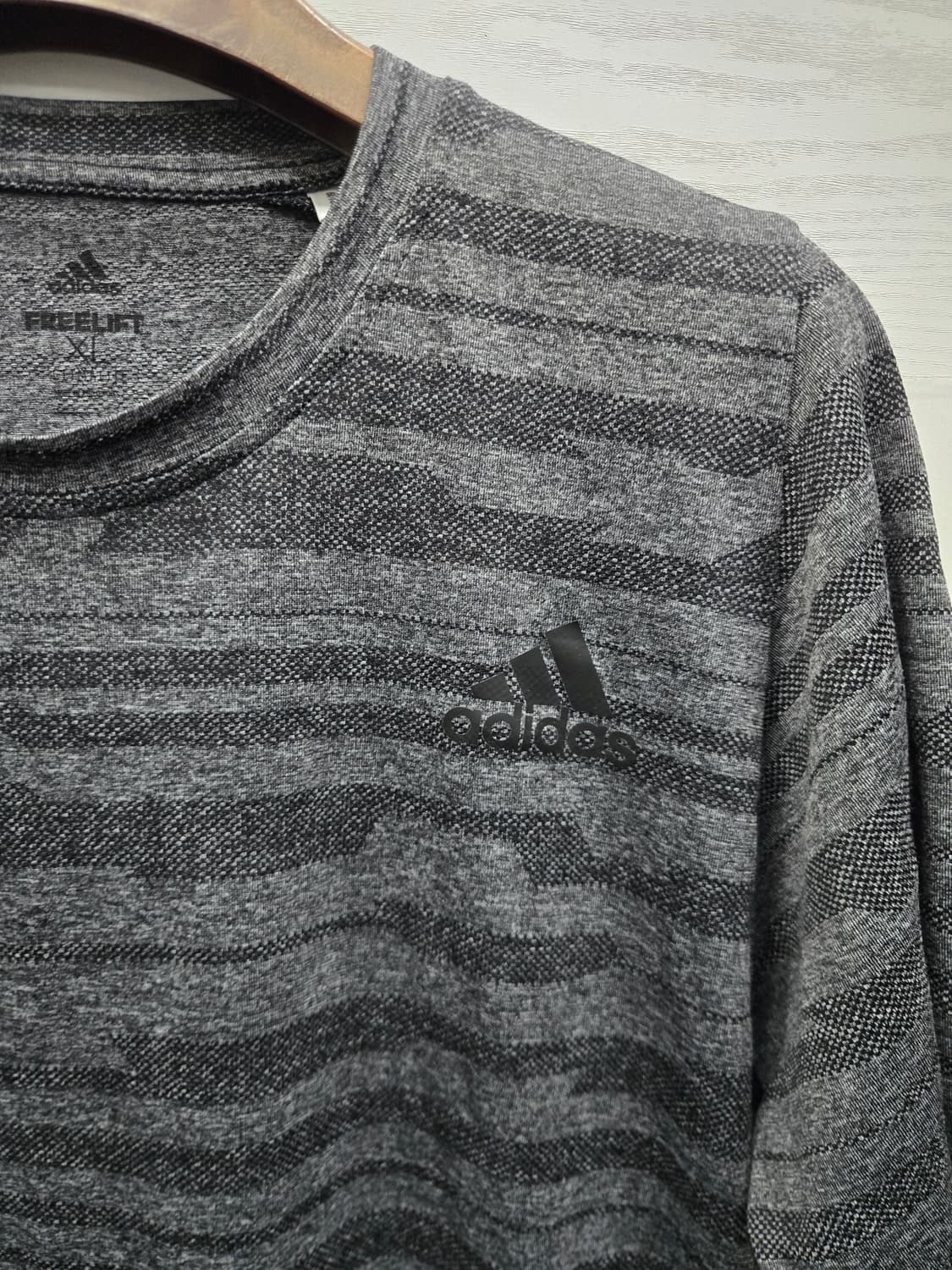 105,XL )) adidas 아디다스 반팔티셔츠! 깔끔하고 이쁜디자인~ 상품이미지2