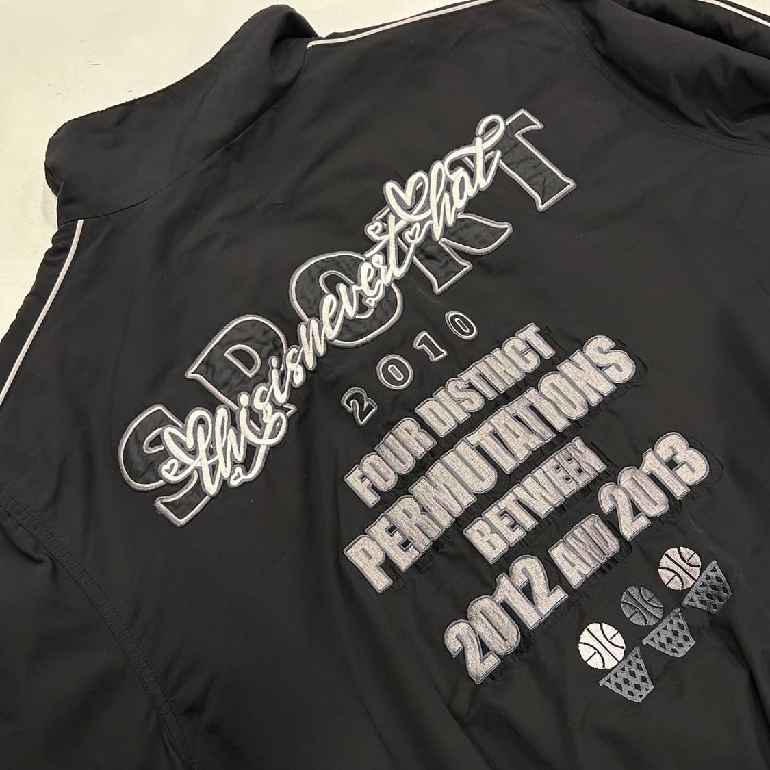 [L] 디스이즈네버댓 2010 스포츠 블랙 바람막이 상품이미지6