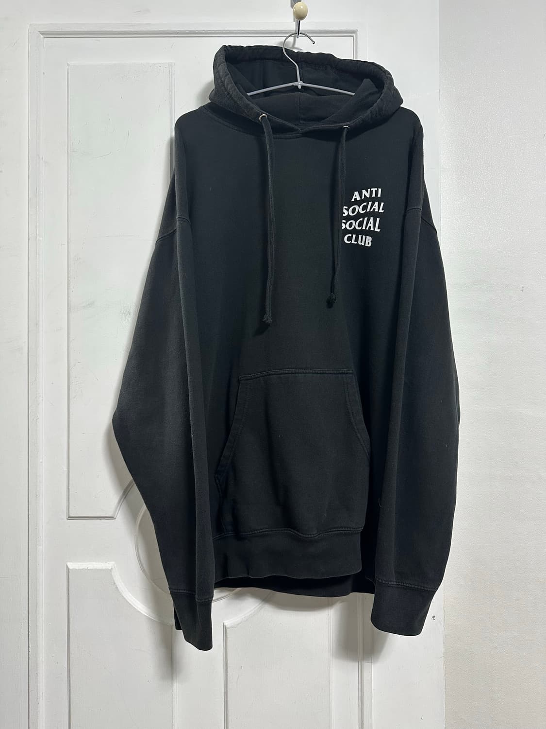 안티소셜소셜클럽 후드티 상품이미지1