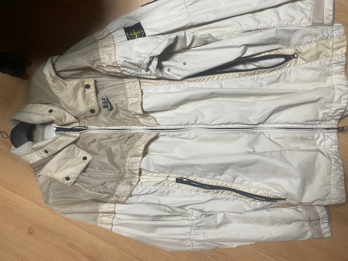 나이키 스톤아일랜드 윈드러너 l 상품이미지1