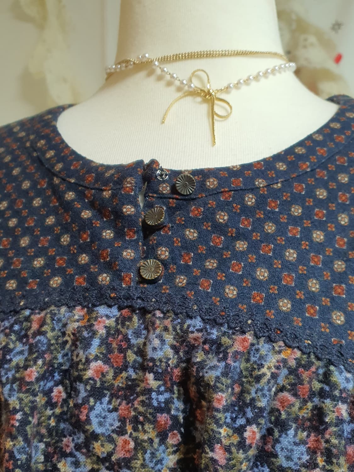 [모리걸] 써스데이아일랜드 빈티지 플라워 미디 원피스 상품이미지2