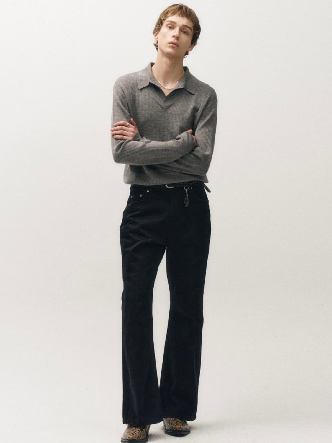 노이어 디스트로이드 플레어 데님 블랙 50 상품이미지1