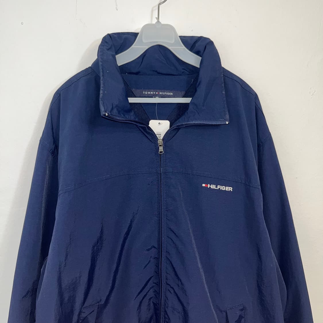 Tommy Hilfiger navy windbreaker 상품이미지5