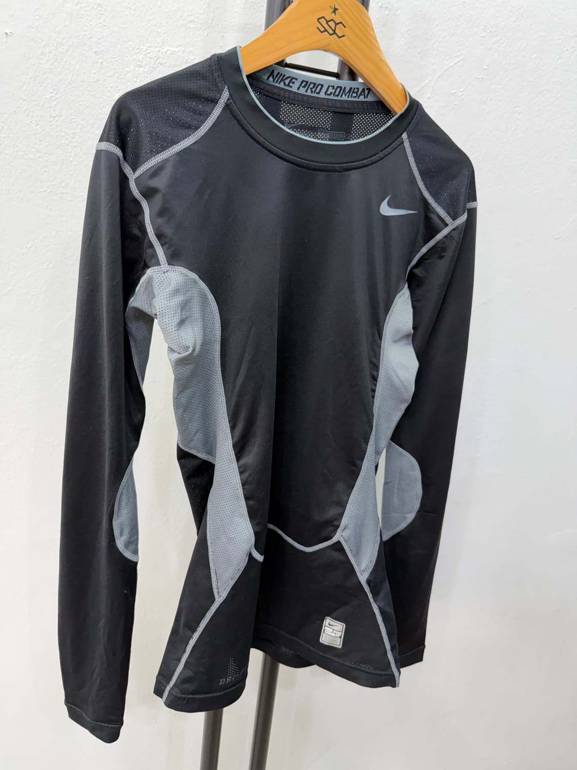 정품) 나이키 프로 컴뱃 긴팔 기능성 티셔츠 M 상품이미지2