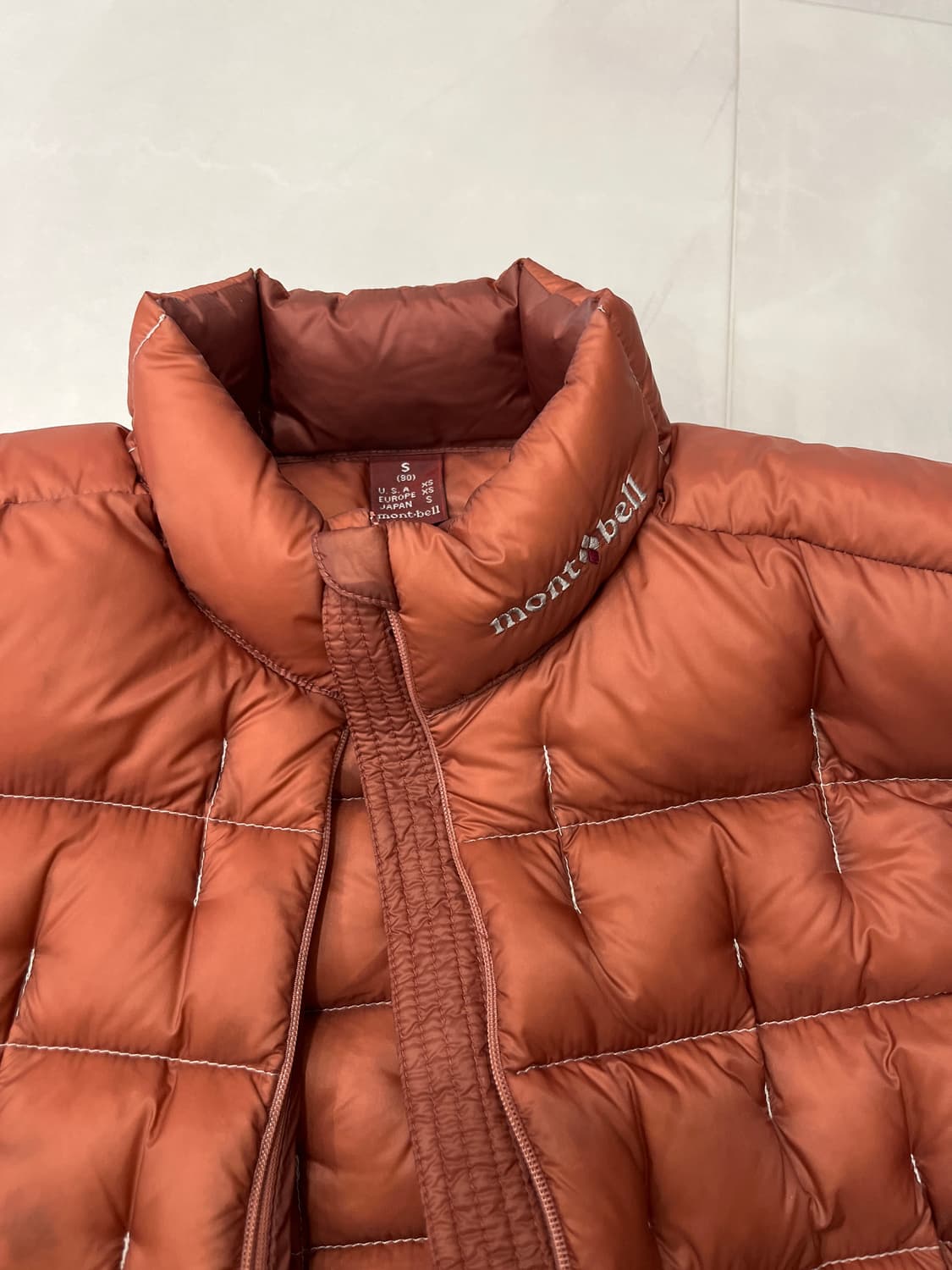 몽벨경량패딩 상품이미지1