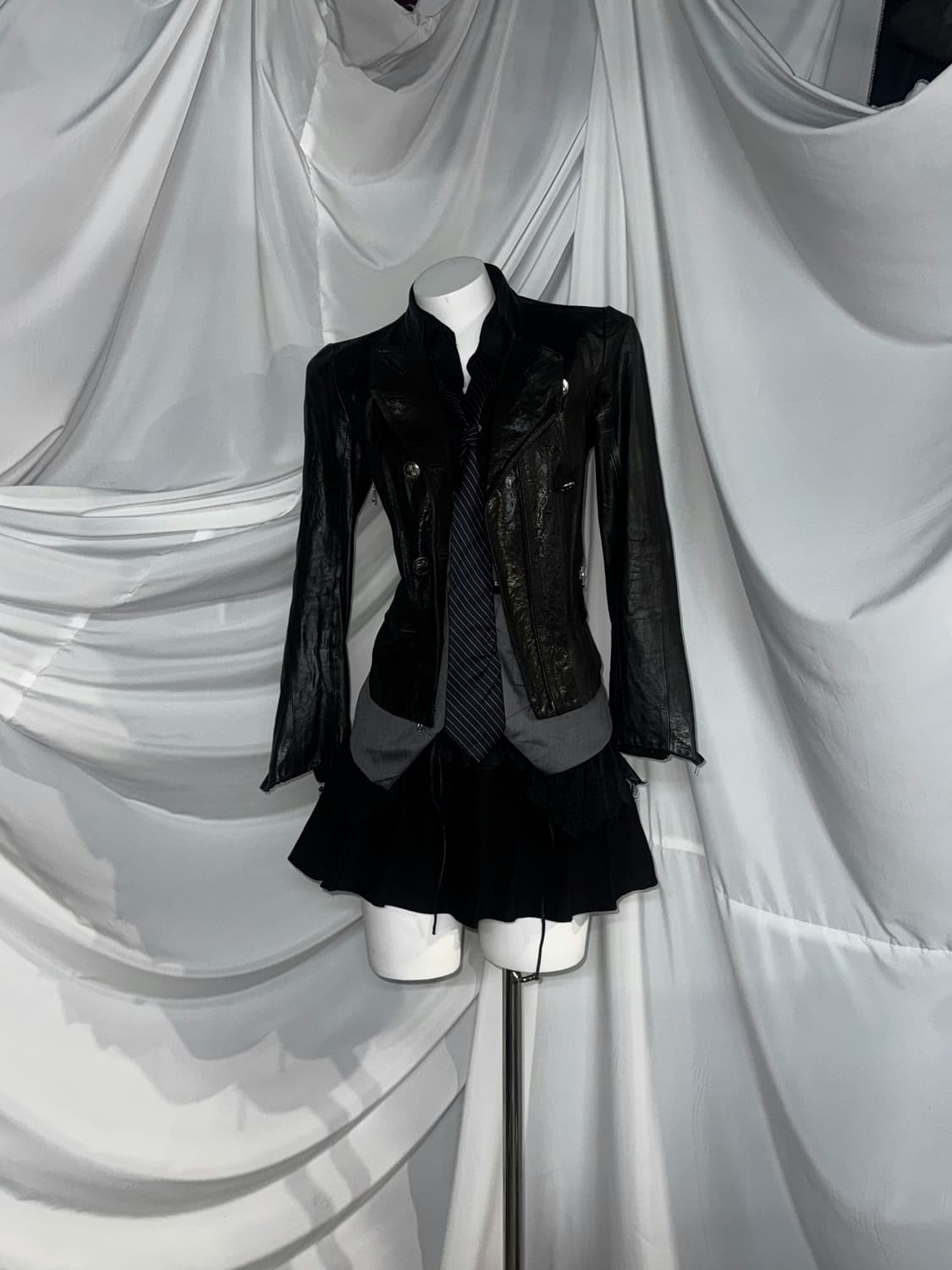 딤모아르 미사깔 나폴레옹 레더 펑크 프레피 코디세트 상품이미지9