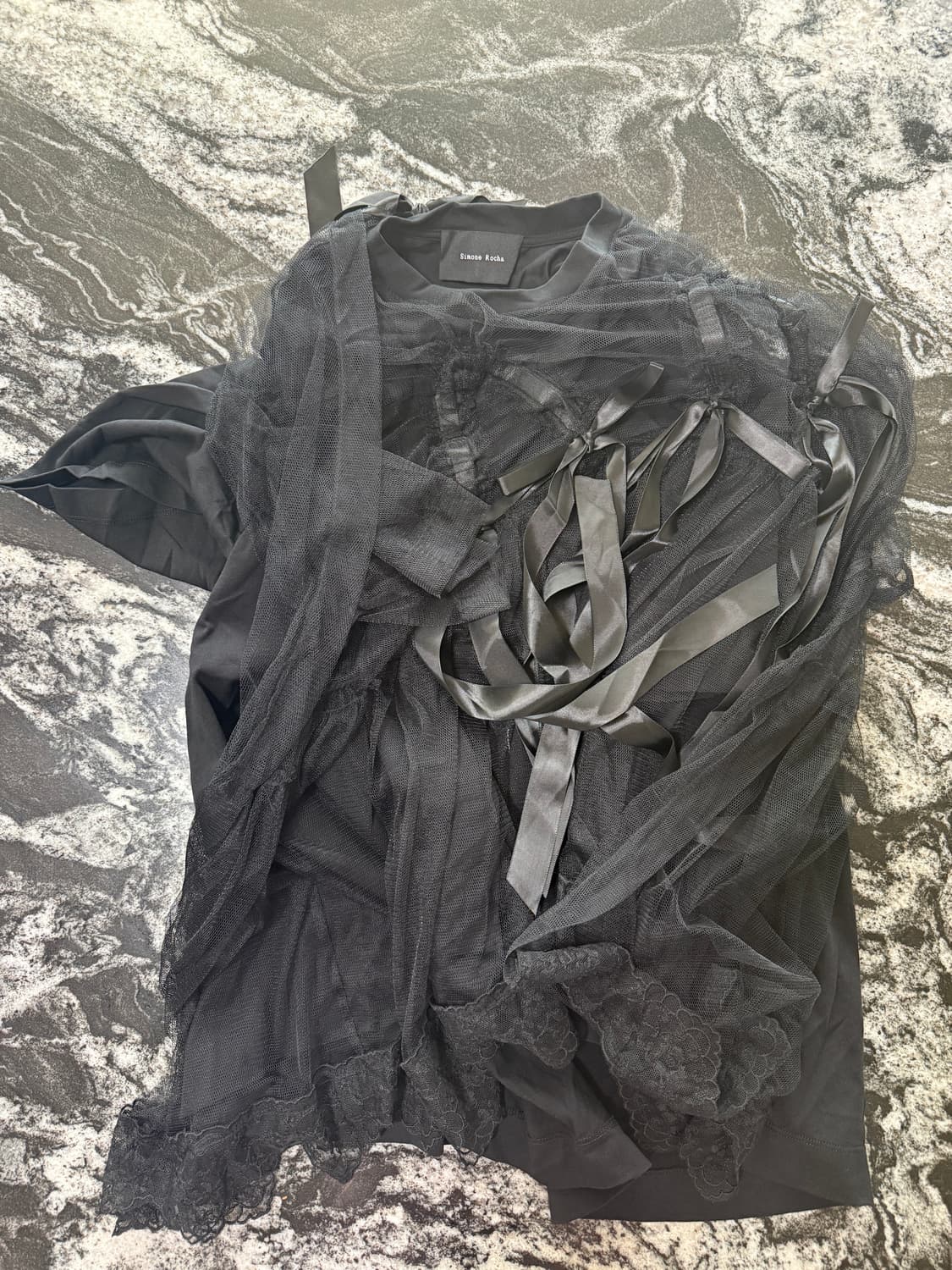 시몬로샤 블랙 메쉬 리본 티셔츠 36 상품이미지1