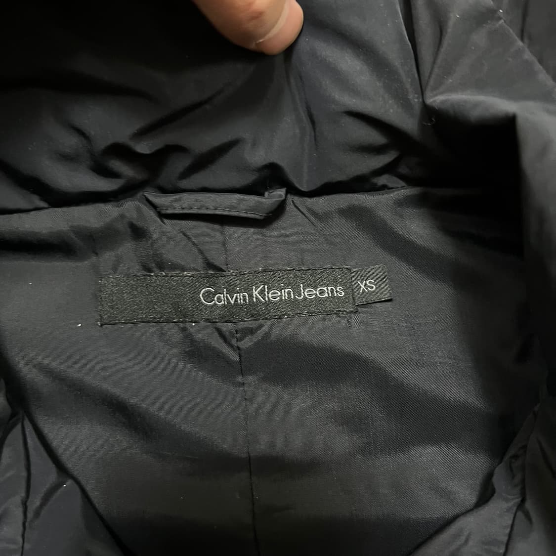 캘빈클라인 여성 프리미엄 다운 후드 롱패딩 점퍼 [네이비] XS/85 상품이미지5