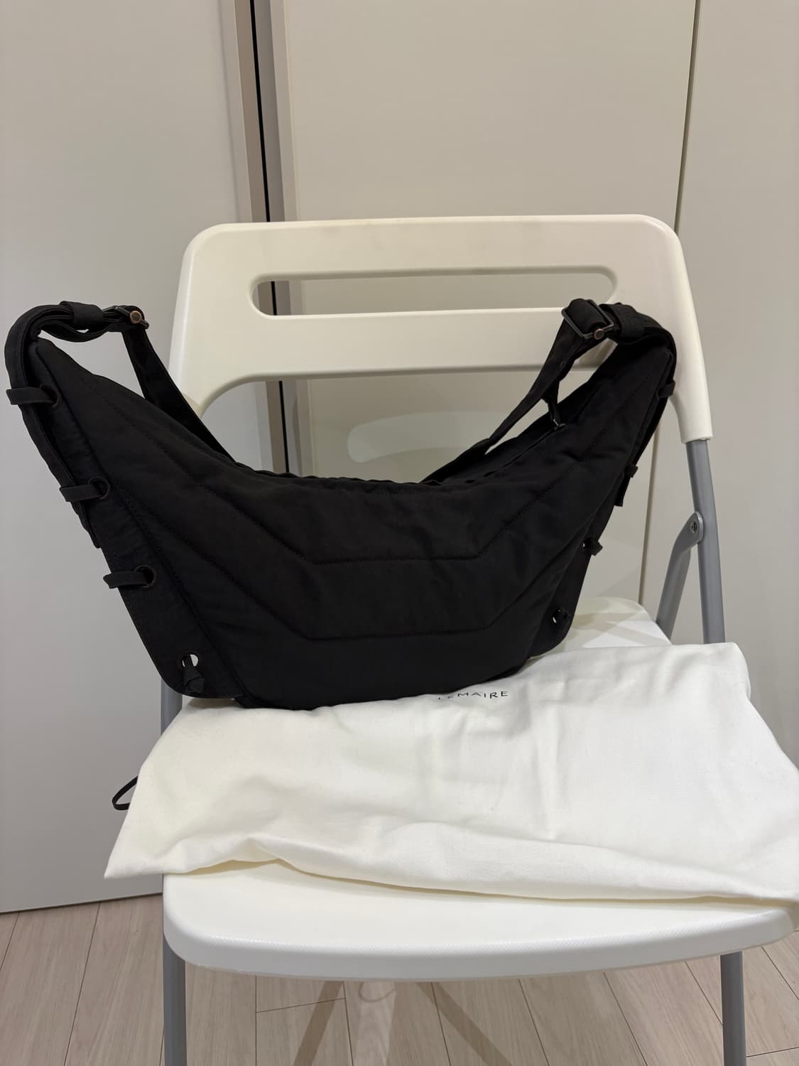 르메르 소프트게임백 다크초콜릿 M 상품이미지1