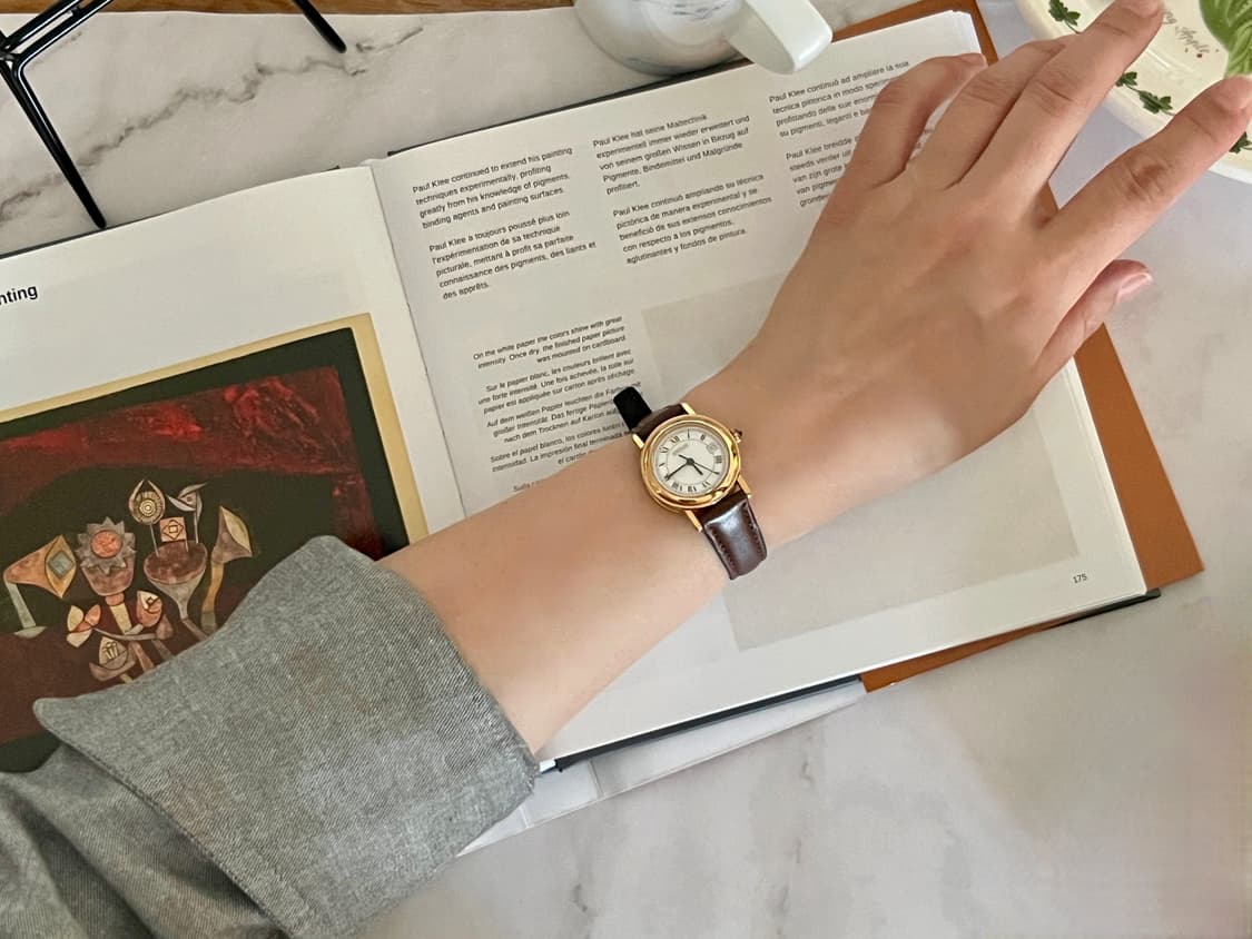 GUCCI  골드 라운드 클래식 구찌 시계 상품이미지10