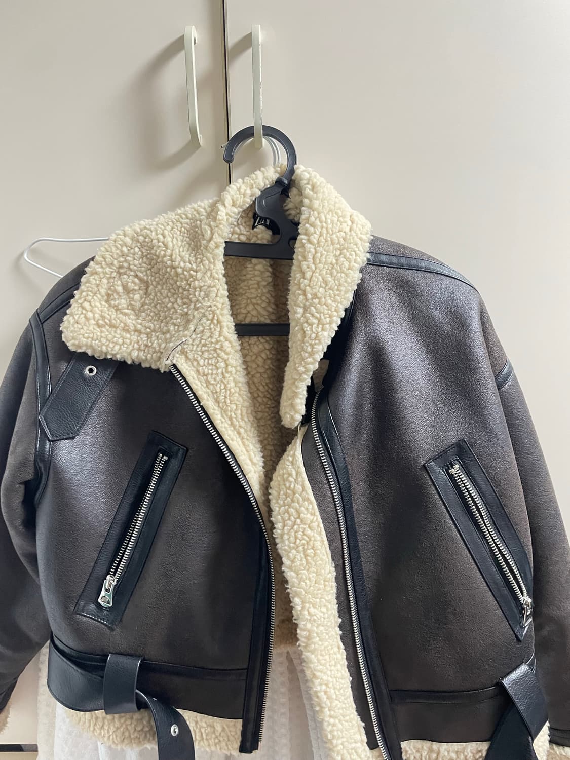 자라 무스탕 상품이미지1