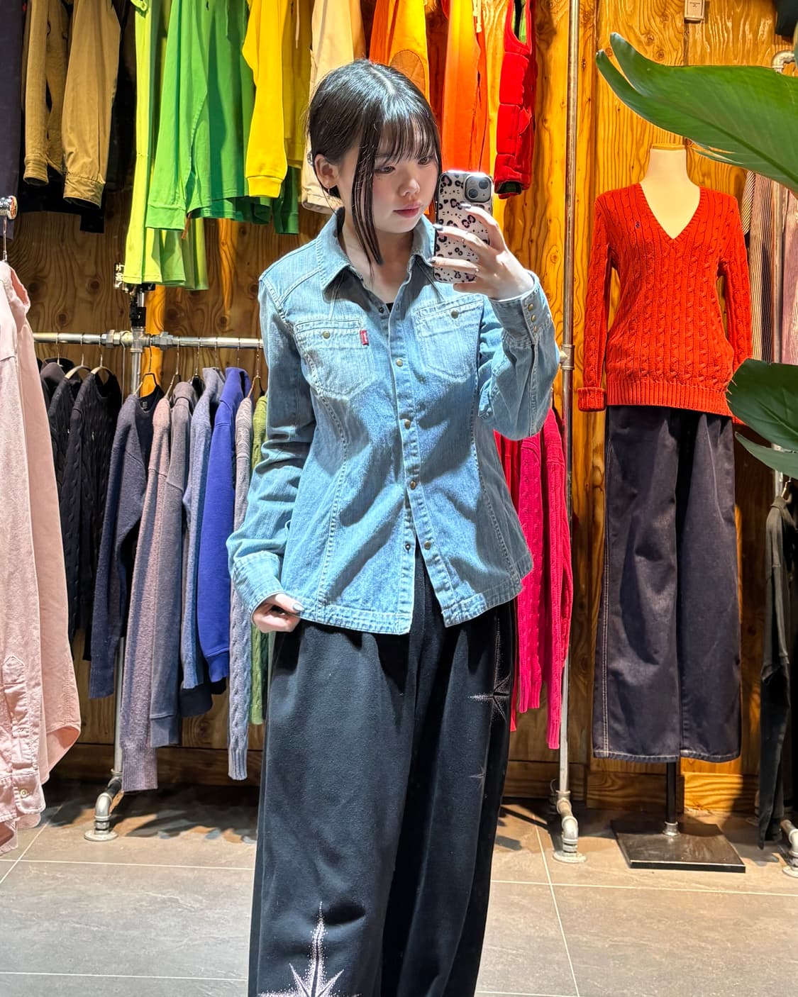 L Levis 리바이스 우먼스 워시드 절개 투포켓 데님셔츠 상품이미지1