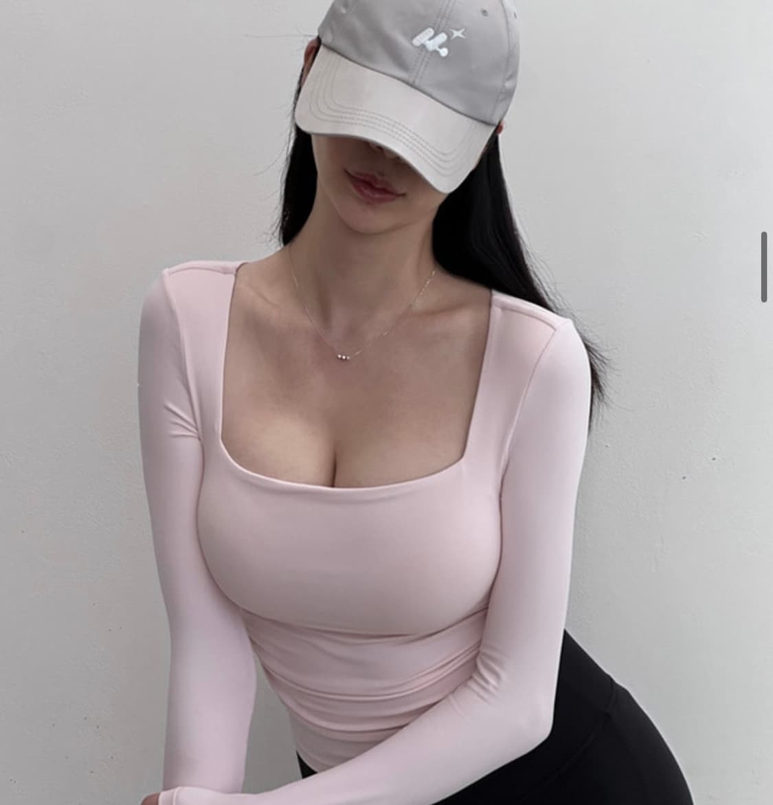 Monpeach 몽피치 라인스퀘어 누디 긴팔티 상품이미지1